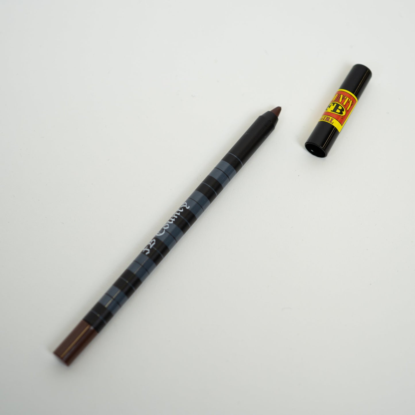 FB County Lip Liner Pencil - Hyna